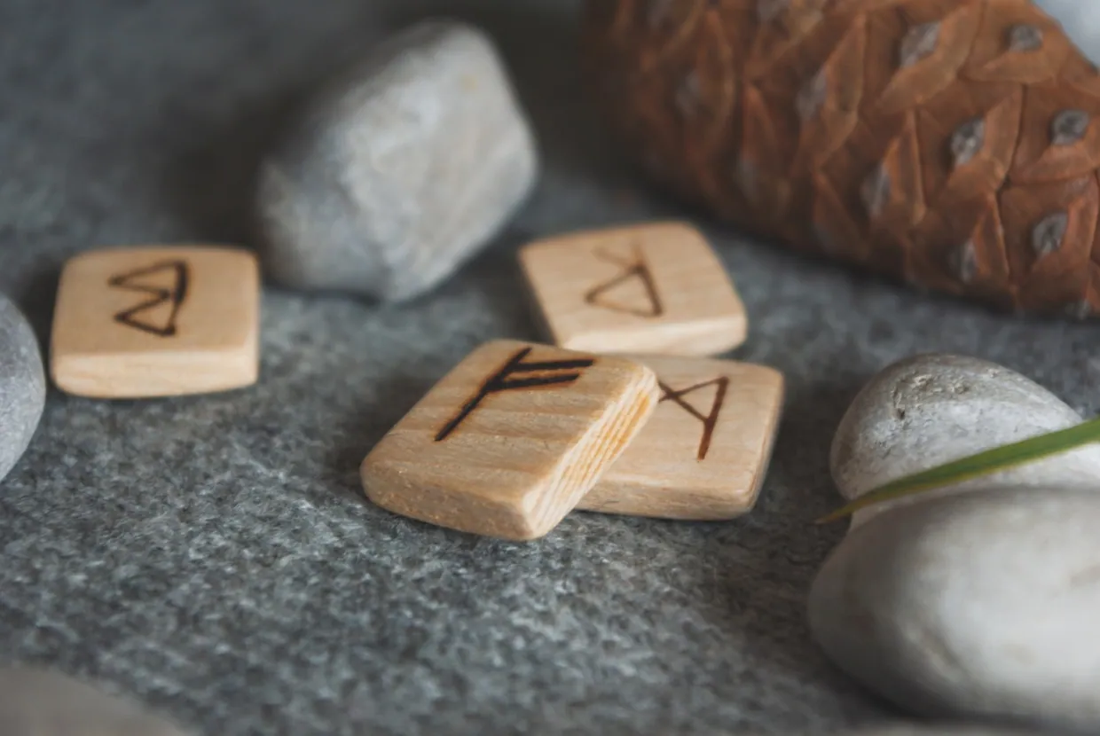 runes image